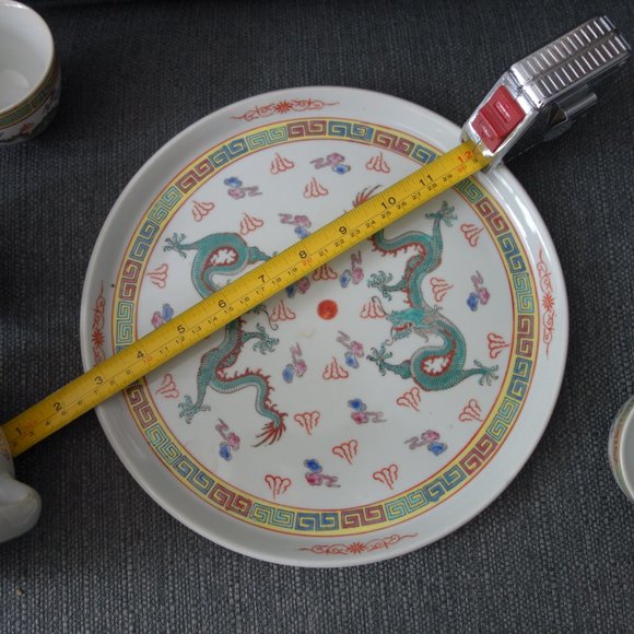 Ceramic Dragon Design Tea Pot (1),  Tea Cups (4) and Tray/Plate (1) - Picture 16 of 16